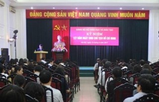 Bộ GD&ĐT kỷ niệm 127 năm ngày sinh Chủ tịch Hồ Chí Minh